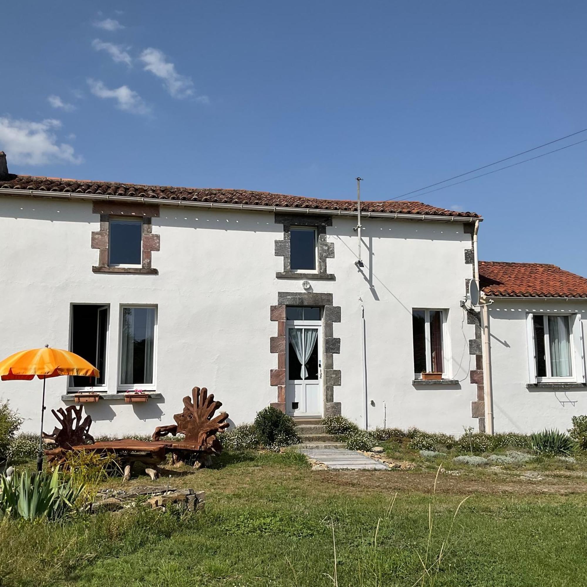 La Brionniere Bed & Breakfast Saint-Pierre-du-Chemin Exterior photo